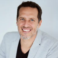 Bruce Muzik - Relationship & Marriage Expert Coach