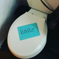 Sticky note on toilet seat